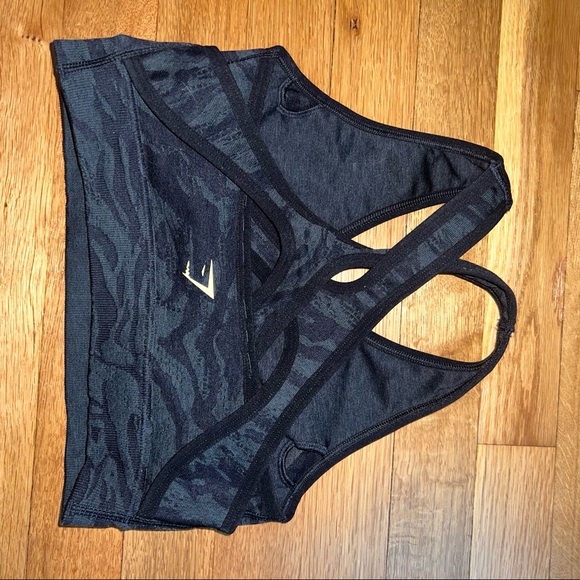 gymshark sports bra - Picture 2 of 3